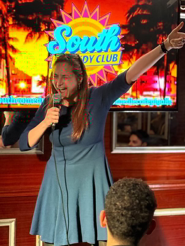 Laetimotive-everest-comedy-club