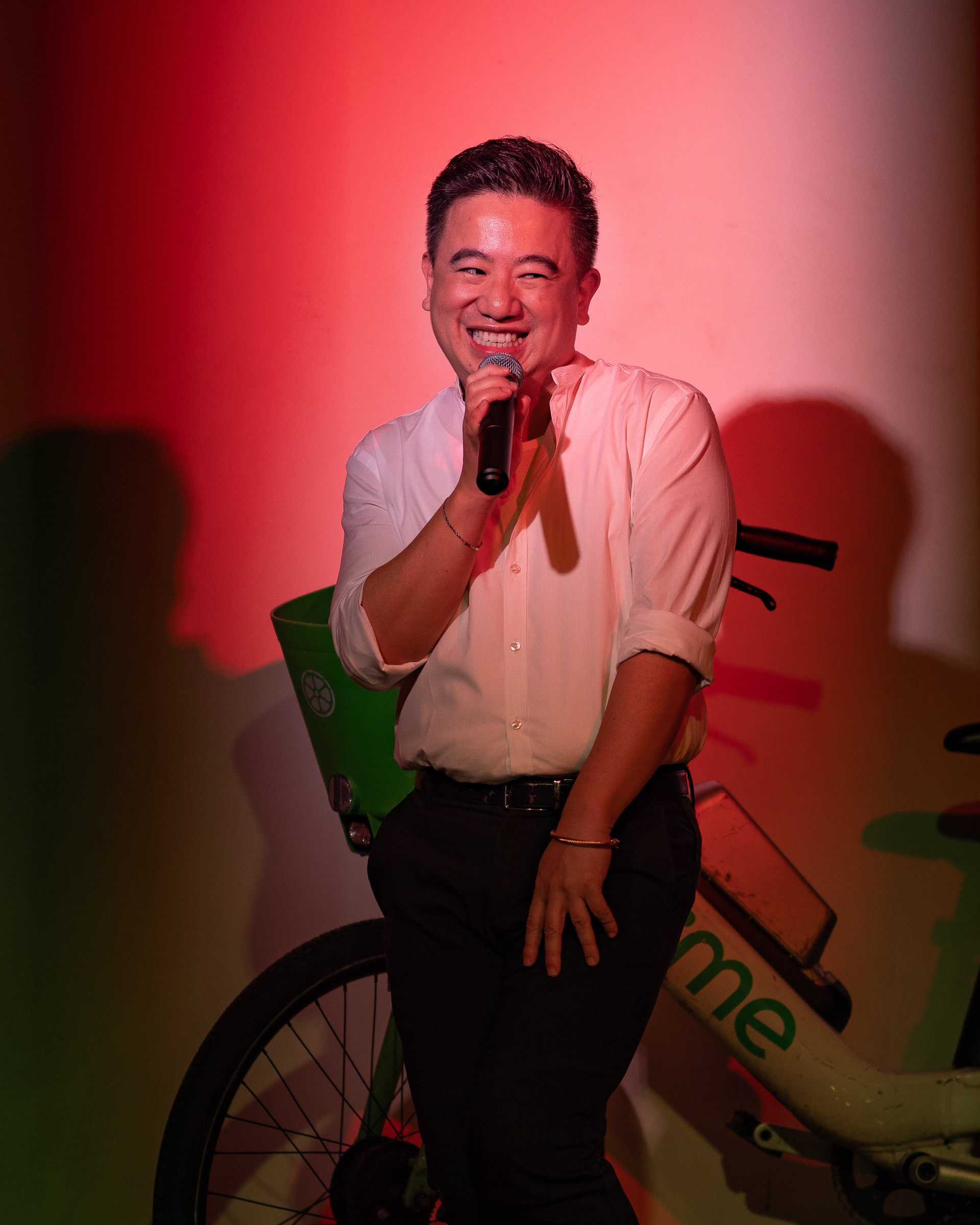 Nia Smiles-everest-comedy-club-paris