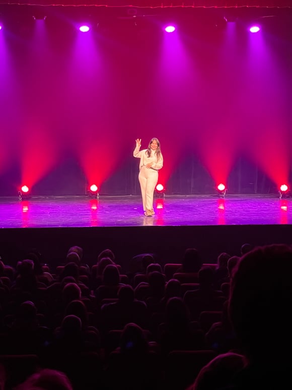 Sakou c tout-everest-comedy-club